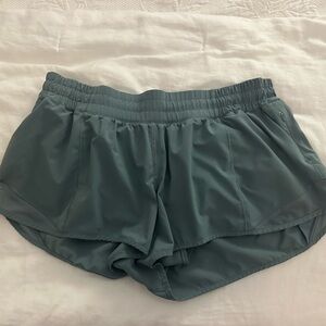 Lululemon blue green shorts size 10 2.5”